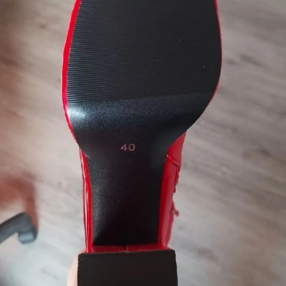 Red Boots - Picture 3 of 3